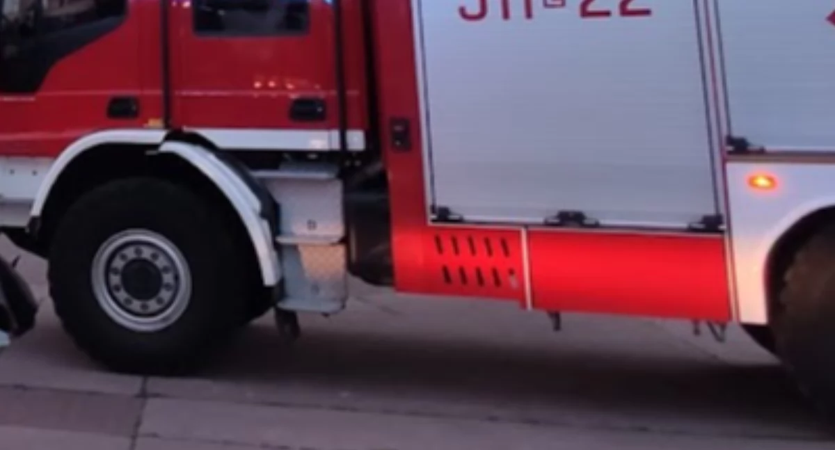 Mieszkaniec Strzałkowa nie widział swojego sąsiada od kilku dni. Drzwi były zamknięte, więc wezwał pomoc