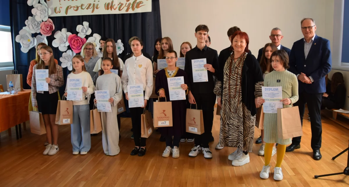 “Piękno polszczyzny w poezji ukryte”. Międzyszkolny Konkurs Recytatorski w Siódemce