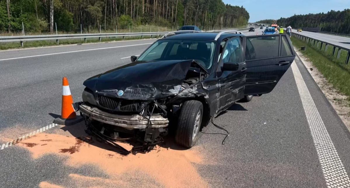 Kierowca BMW na A1 za węzłem 