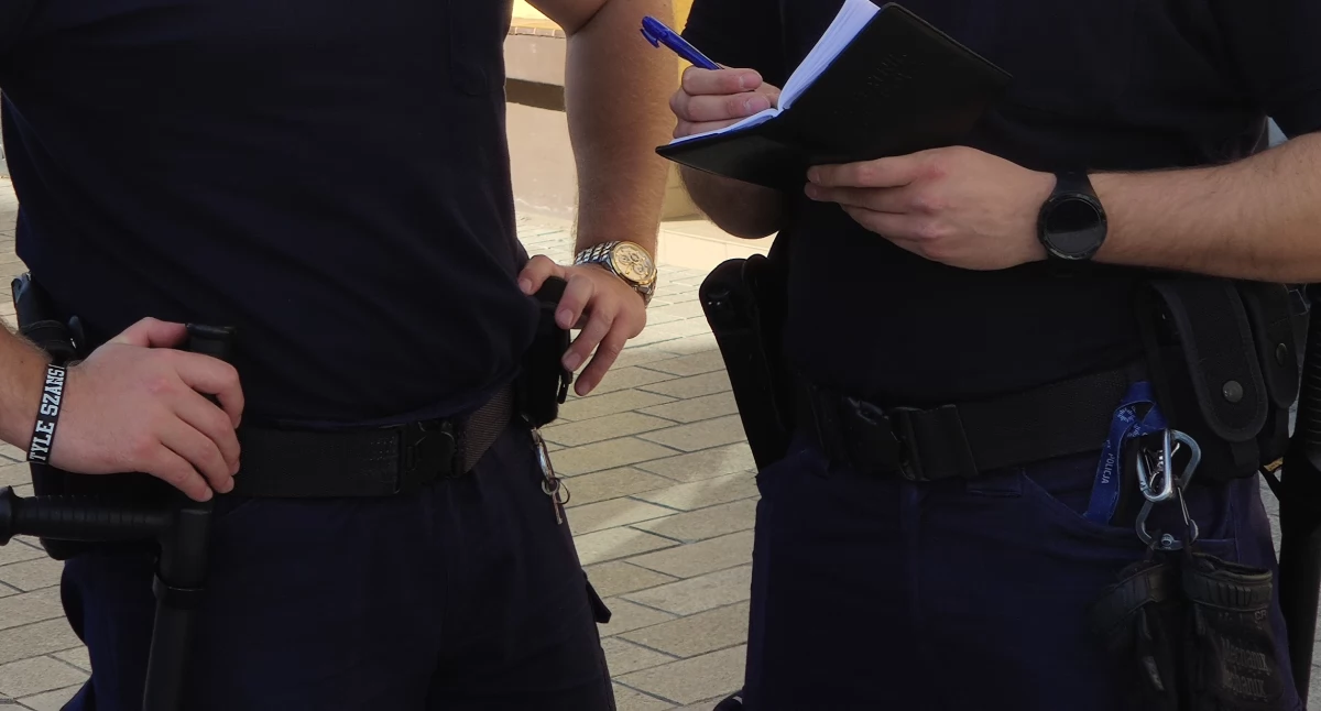 - Panowie, spóźnię się na przeszczep nerki. Policjanci zawieźli 42-latka do szpitala. Na sygnale 