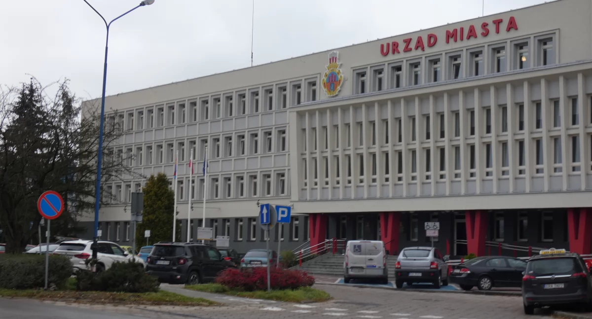 Majątki samorządowców: Komu przybyło, kto stracił? Porównujemy rok do roku na podstawie oświadczeń majątkowych