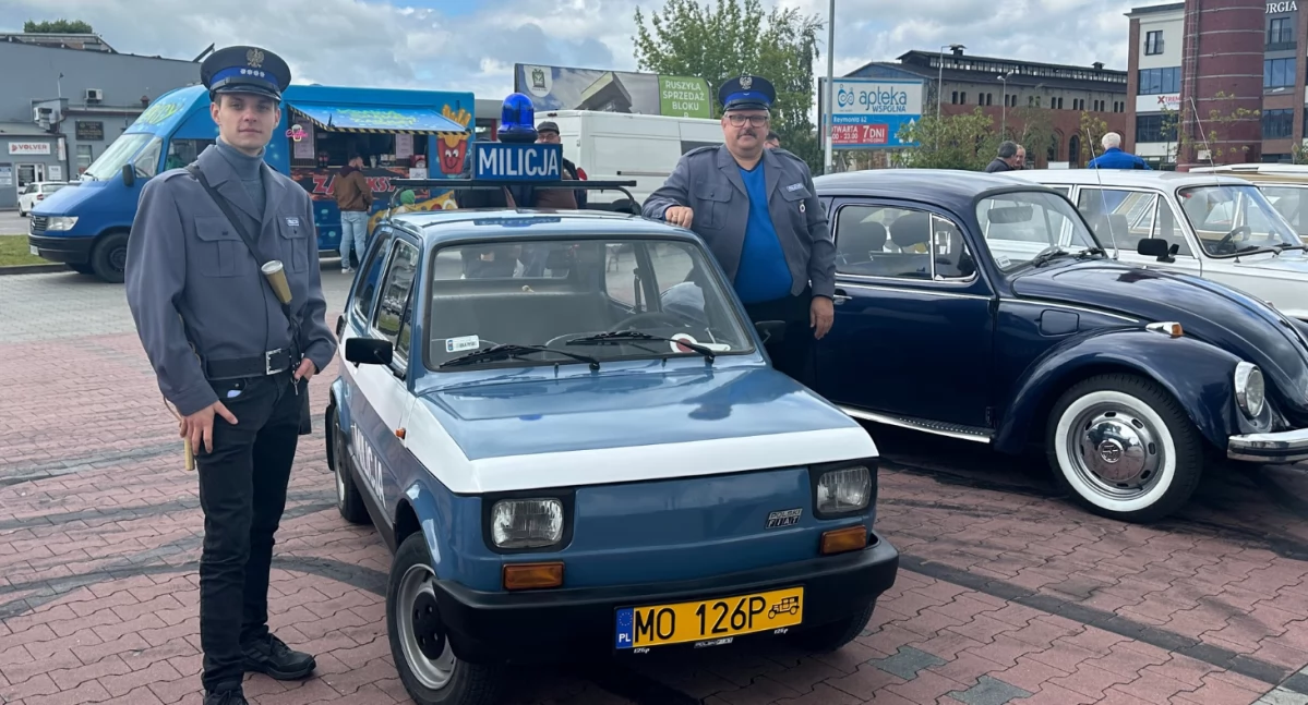 [ZDJĘCIA] Sezon pojazdów zabytkowych w Radomsku rozpoczęty. Na parkingu Galerii Radomsko zjechali się miłośnicy klasyków