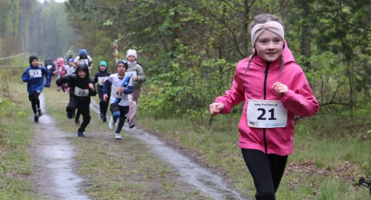 W Gomunicach doceniają pszczoły. Akcja #Dla Pszczół, czyli spacer, nordic walking i bieg