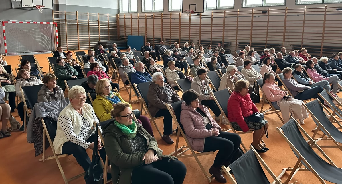 Kino na leżakach w Kobielach Wielkich. Spotkanie z aktorką Ewą Kasprzyk
