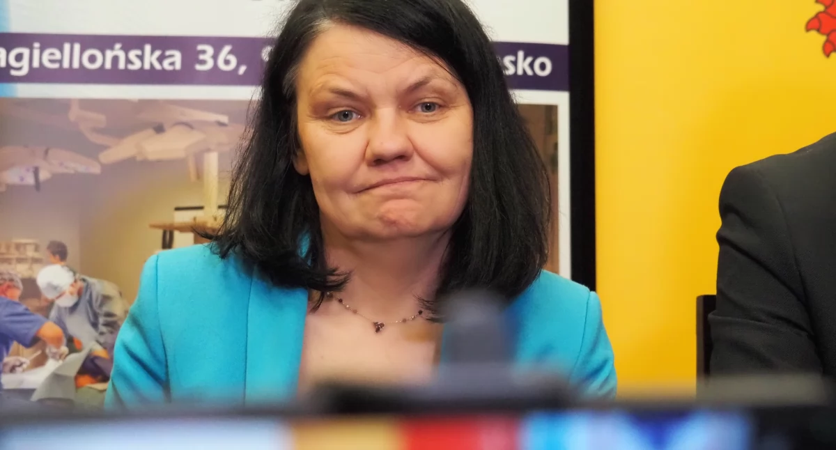 [FILM, ZDJĘCIA] Wiceminister zdrowia Katarzyna Kacperczyk w radomszczańskim szpitalu. Dyrektor wyliczył, ile milionów złotych trafi do Radomska