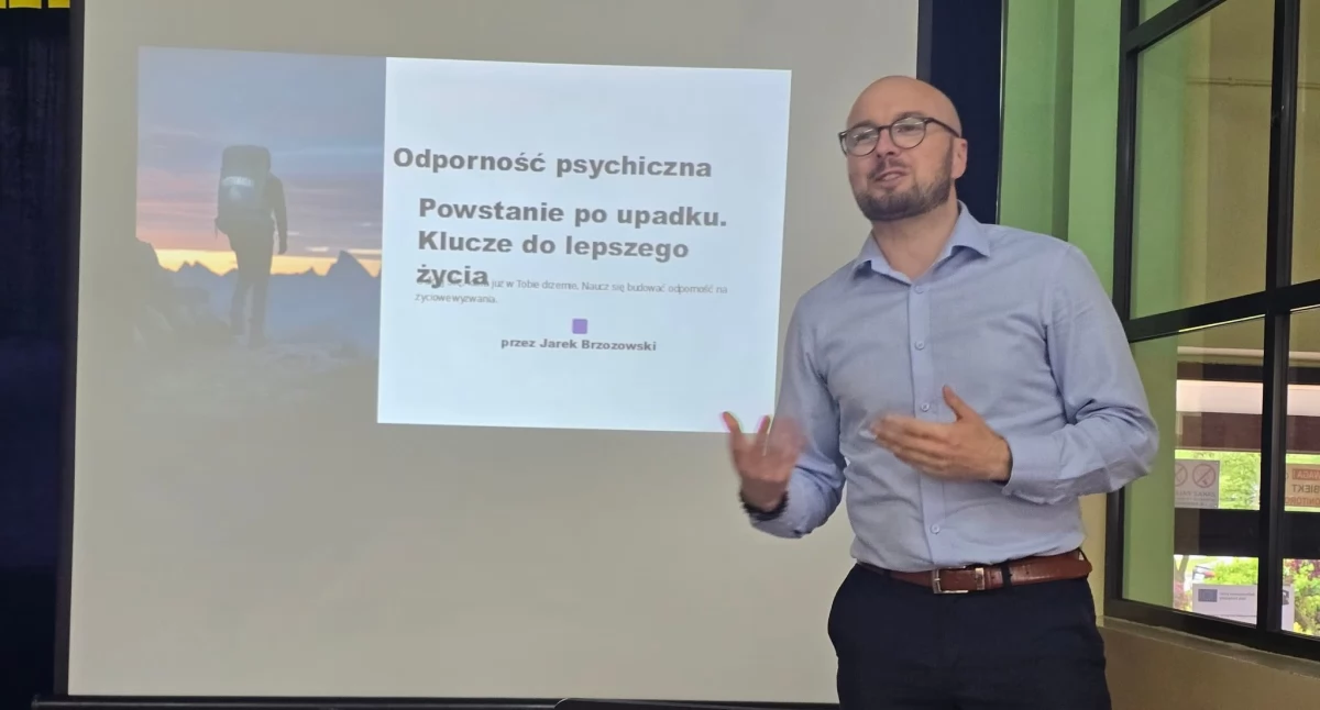 Rozmawiali o emocjach i odporności. Spotkanie z cyklu „Zdrowe i bezpieczne dzieciństwo w Gminie Kamieńsk”