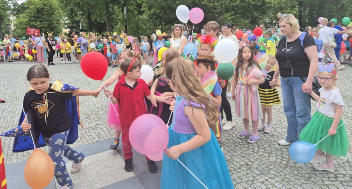 Maluchy z radomszczańskich przedszkoli świętują Dzień Dziecka