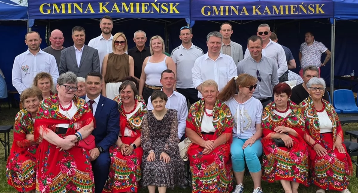 Jubileusz Koła Gospodyń Wiejskich w Pytowicach. Był tort, szampan i najlepsze życzenia