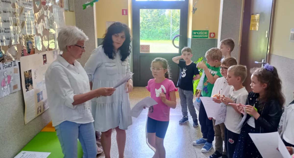 Konkurs ortograficzny w PSP w Woli Blakowej. Wyłoniono pięcioro laureatów