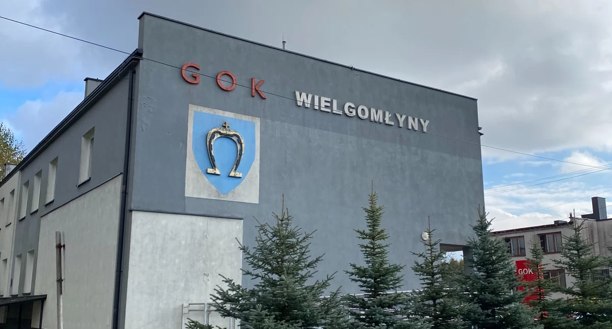 Młodzi muzycy na scenie Gminnego Ośrodka Kultury i Sportu w Wielgomłynach. W niedzielę koncert pełen pasji i talentu 