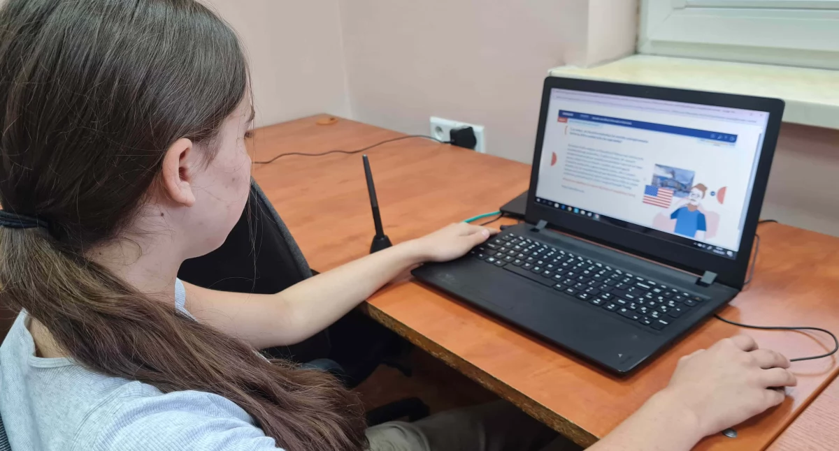 Prawda czy fałsz? Sprawdź zanim uwierzysz, czyli jak weryfikować fake newsy. uczniowie z Dobryszyc już wiedzą