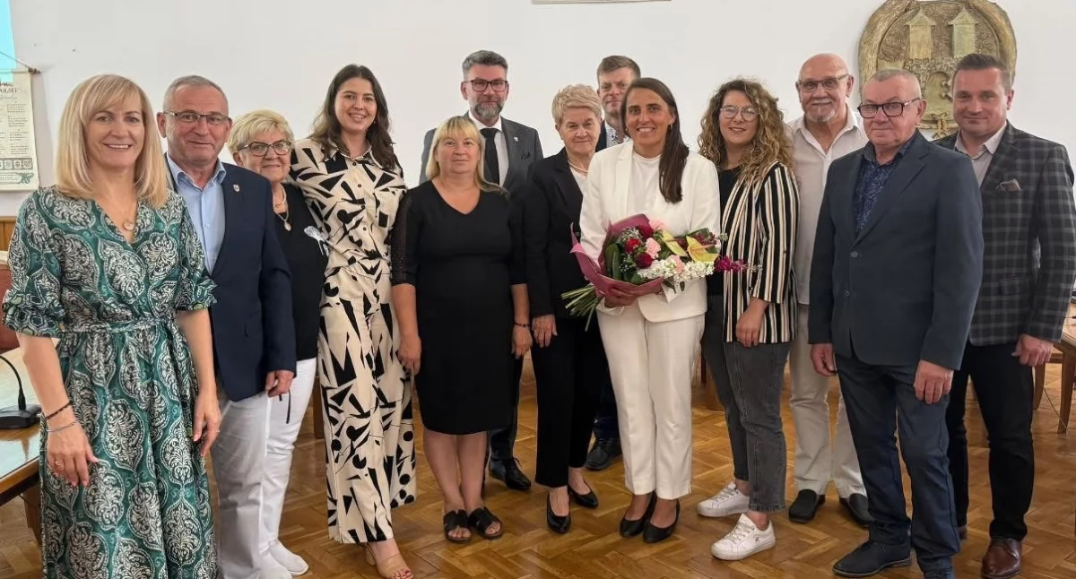 Burmistrz Miasta Przedbórz, Agata Wiśniewska-Pawelak z absolutorium. Otrzymała także wotum zaufania
