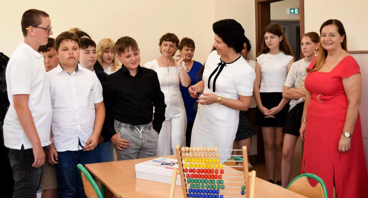 Otwarto ją tuż przed wakacjami. Nowoczesna ekopracownia w Strzelcach Małych już cieszy uczniów i nauczycieli