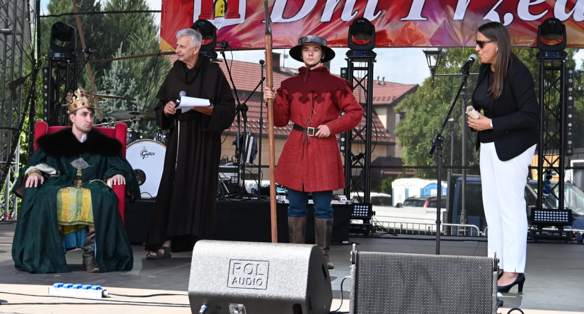 Przedbórz liczy sobie już 620 lat. Był król, byli rycerze i damy dworu. A na finał zaśpiewała Urszula