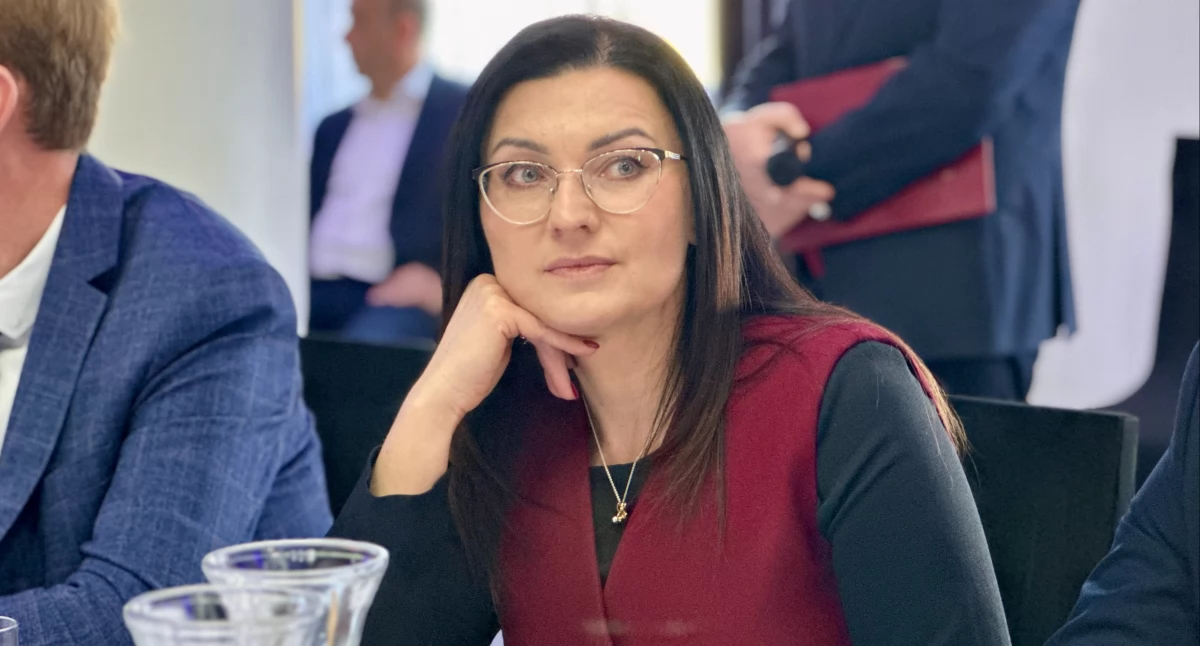 Wójt Beata Pokora z absolutorium i wotum zaufania. Jednogłośna decyzja radnych w Kobielach Wielkich