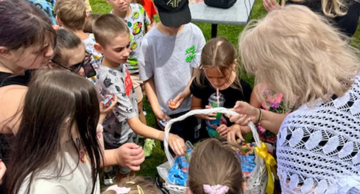 Piknik  „Pomaluj mój świat” w Piaszczycach. Zaprosiło Powiatowe Centrum Pomocy Rodzinie