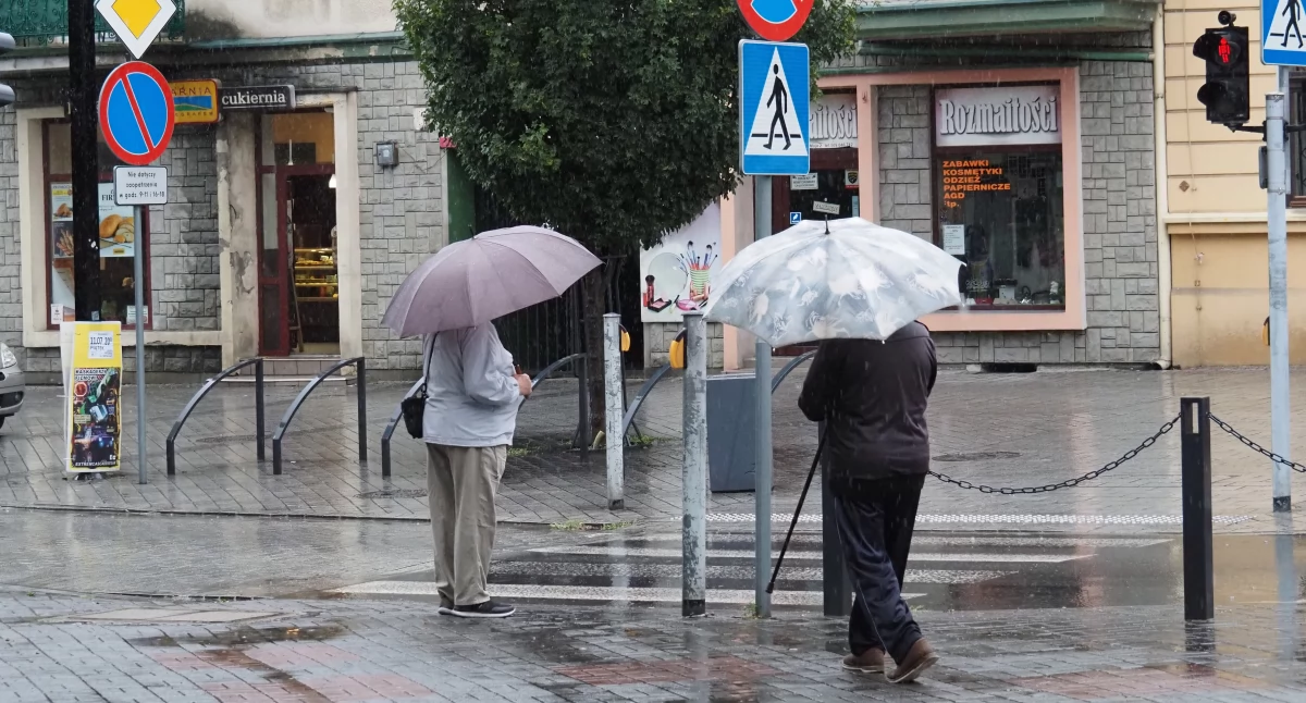 Niż genueński wisi nad nami: zostanie z nami, póki się nie wypada