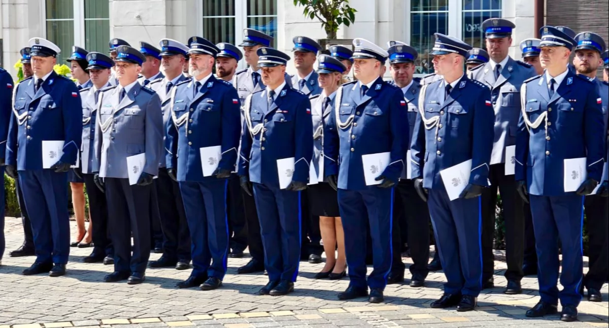 Policyjne święto z dumą i honorem: funkcjonariusze świętowali 106. rocznicę powołania Policji Państwowej