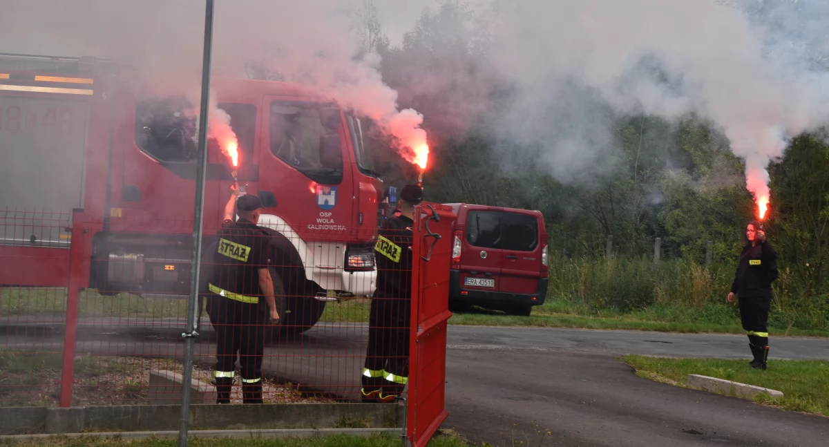 Strażacy z Piaszczyc otrzymali nowy samochód ratowniczo-gaśniczy [ZDJĘCIA] 