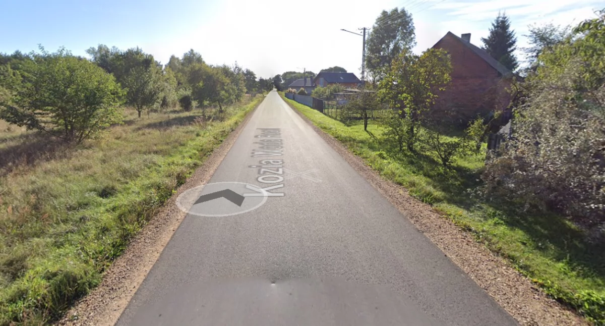 Mieszkaniec Koziej Wody: - Kierowcy jeżdżą jak szaleni. Zgłaszaliśmy. Wójt gminy Ładzice: - Progów zwalniających nie zamontujemy