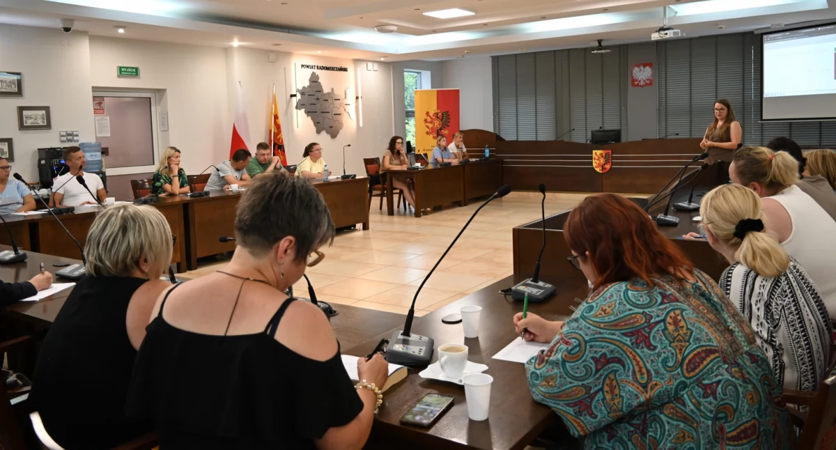 Sześć mikrograntów trafi do powiatu radomszczańskiego! Wsparcie dla lokalnych inicjatyw w ramach programu Mikrogranty w Łódzkiem 2025