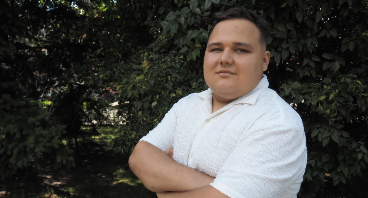 Dla młodych ani PiS, ani PO nie są seksi. Rozmawiamy z młodym wyborcą Konfederacji