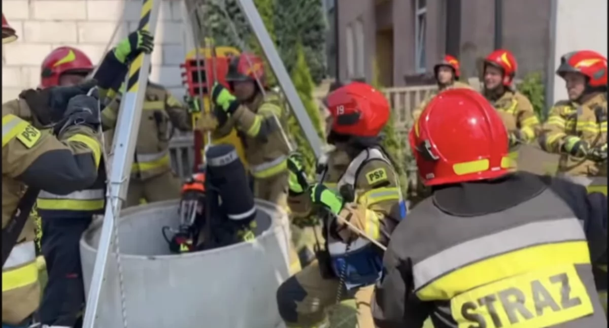 [WIDEO] Co robią strażacy, kiedy nie jeżdżą na akcje? Ćwiczą, ćwiczą i jeszcze raz ćwiczą!