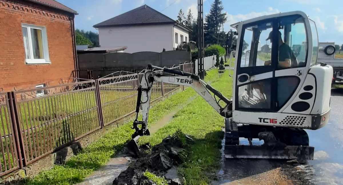 Czytelnik: - Zalało nas, a pani wójt zastosowała spychologię. Naczelnik: - To ich obowiązek, mieszkańców
