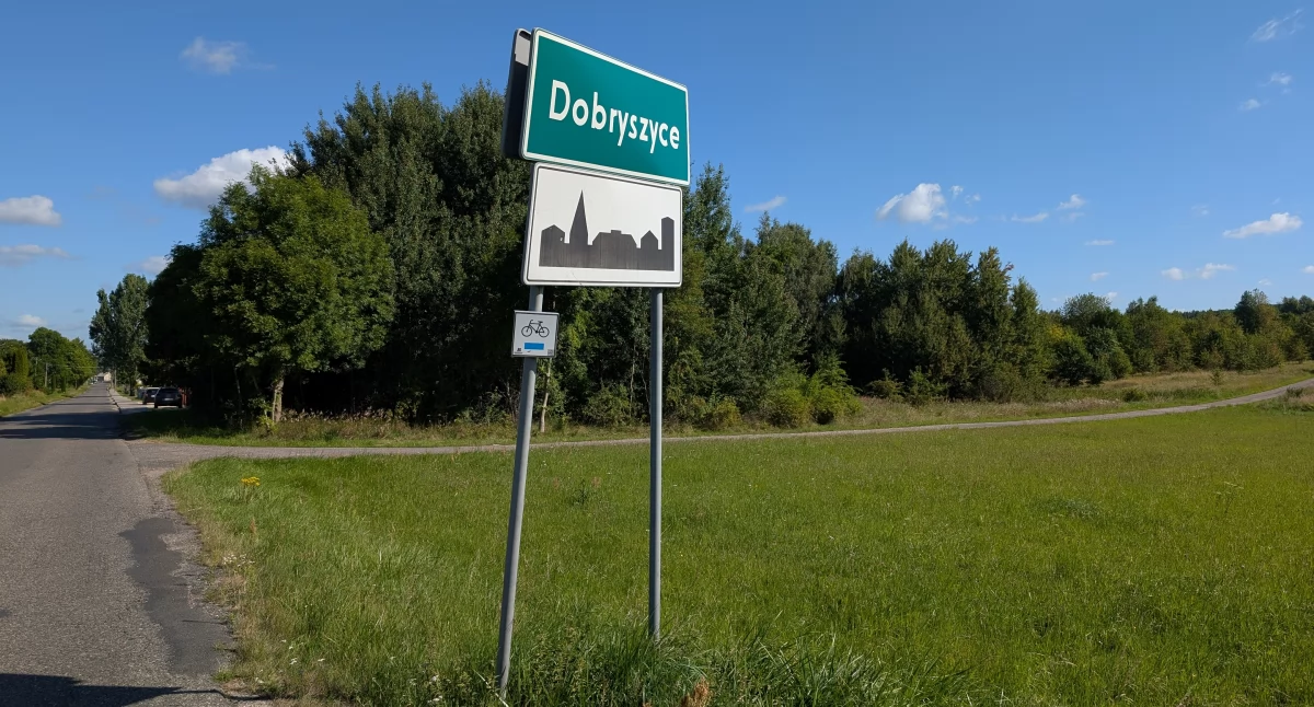 Będzie biogazownia w Dobryszycach. Mieszkańcy upewniają się: na pewno nie będzie śmierdzieć?