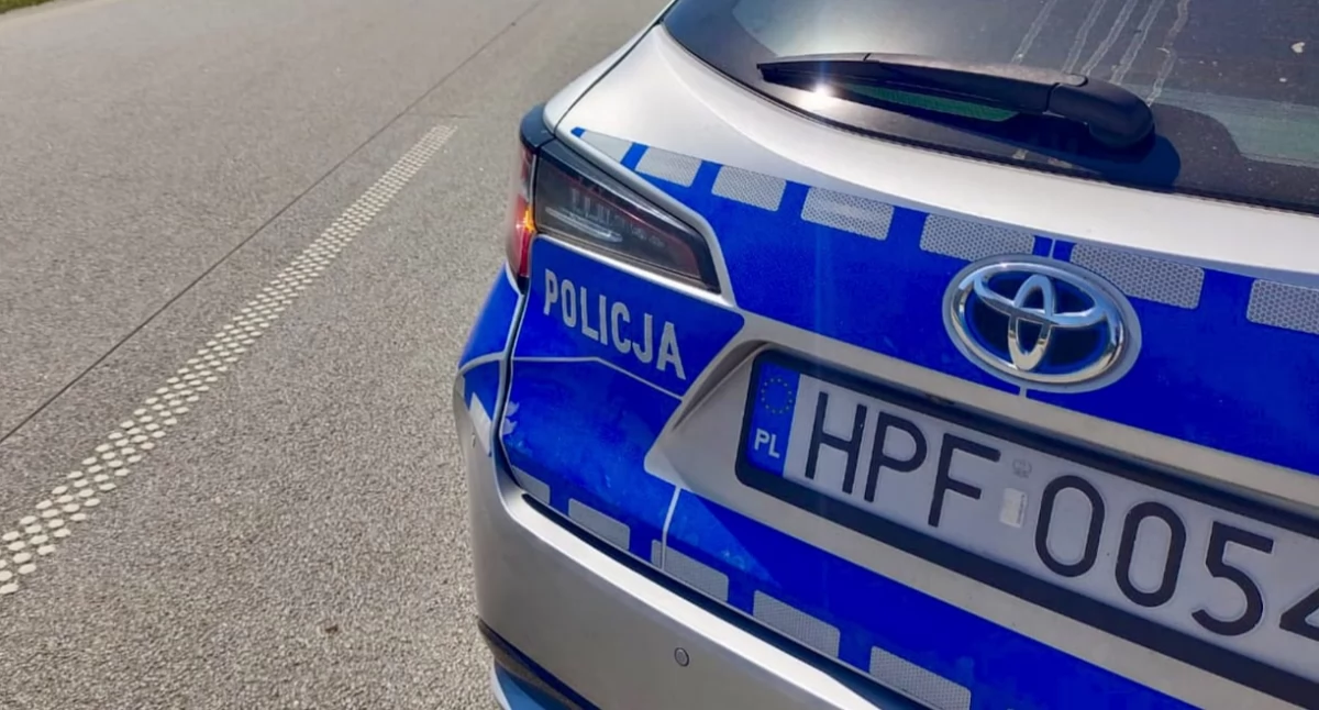 Kolizja na A1 na wysokości Stobiecka Szlacheckiego. Suzuki uderzyło w Toyotę