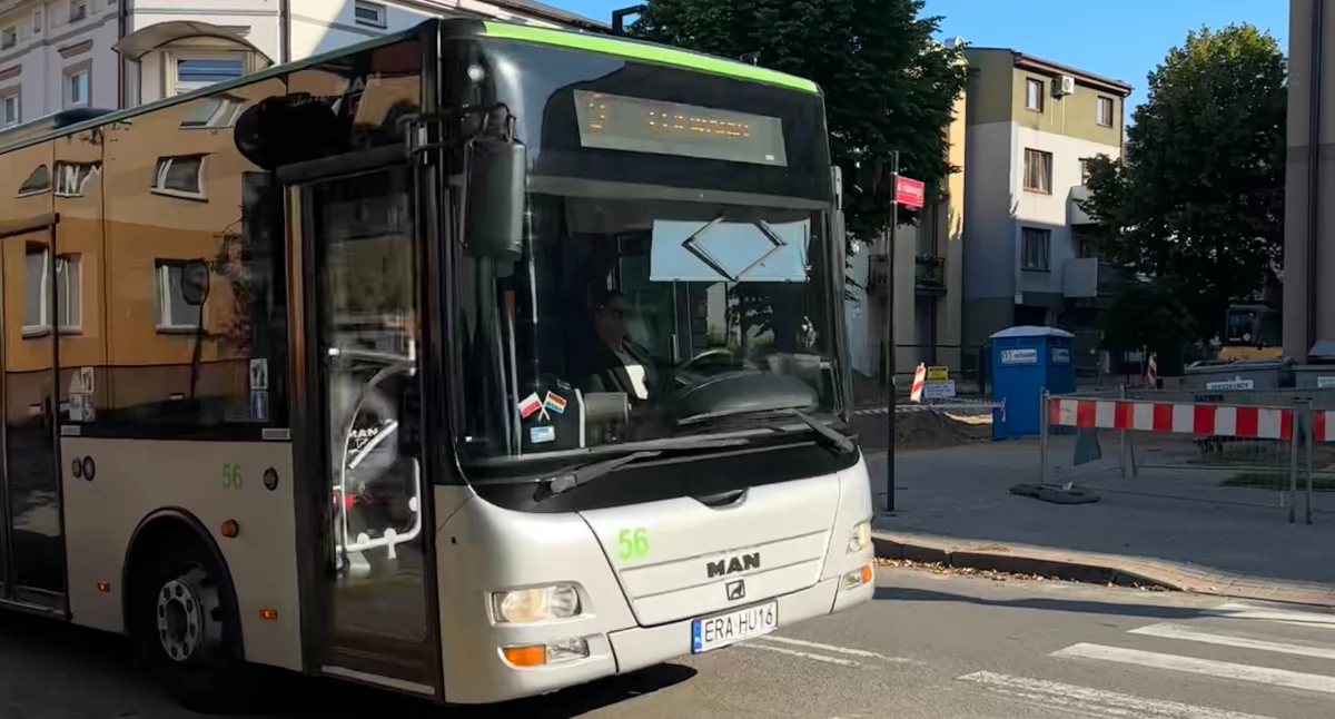 Gminny Transport Publiczny w Kamieńsku rusza od 1 września. W ofercie bezpłatny miesiąc próbny dla wszystkich i pięć linii po gminie