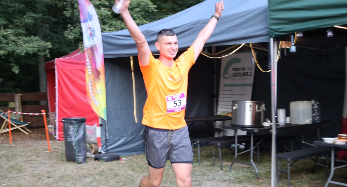 Backyard Ultra Radomsko. Biegają w kółko. Wygra ten, kto przebiegnie ich najwięcej