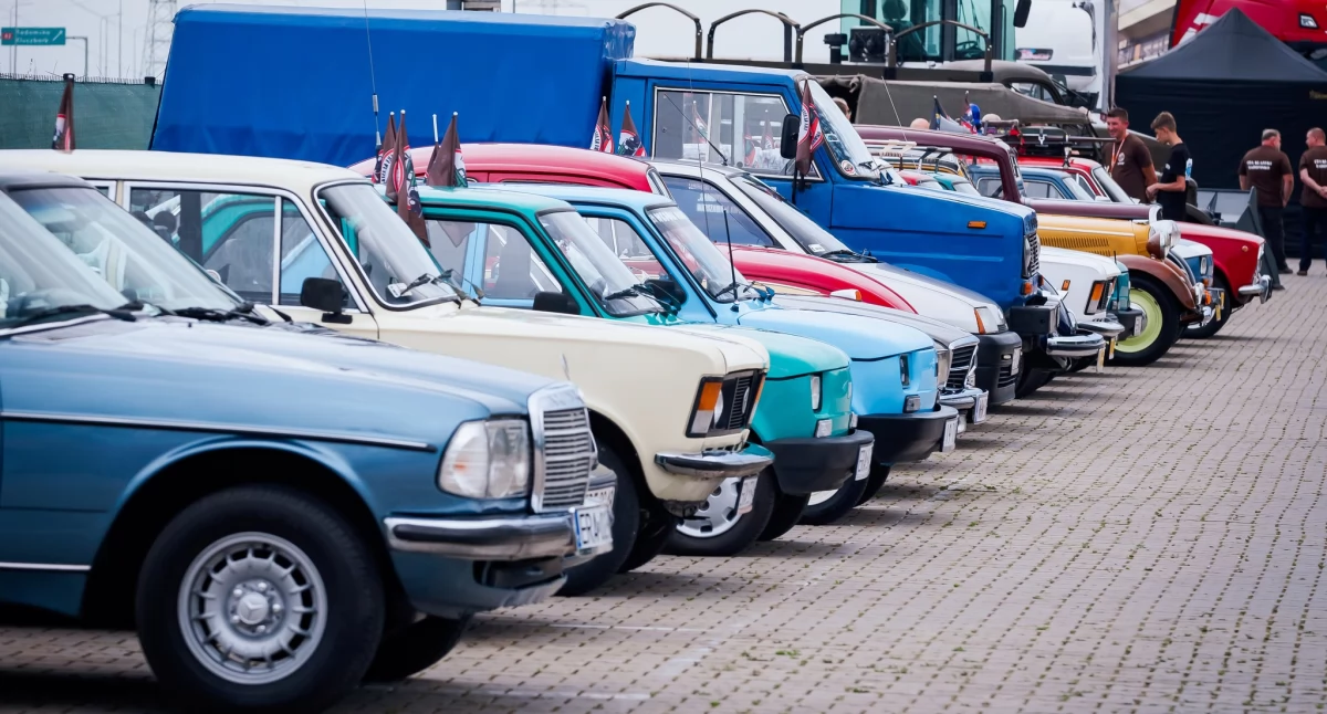 W minioną niedzielę na dwóch wydarzeniach można było podziwiać perełki dawnej motoryzacji