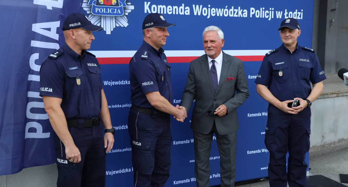 WFOŚiGW w Łodzi wspiera policję i straż pożarną. Nowoczesne samochody i łodzie motorowe