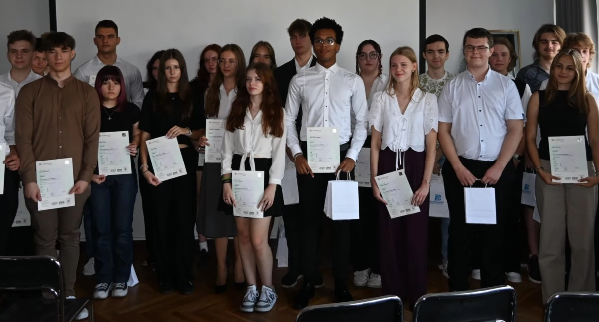 Radomsko zdało angielski. A dokładnie 31 osób zdało międzynarodowy egzamin Cambridge B2 First