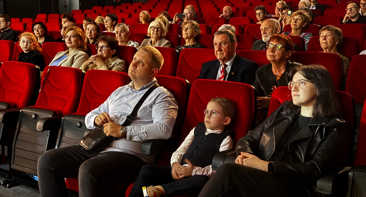 Recitalem fortepianowym zakończy się III Festiwal Muzyczny im. Jerzego Semkowa w Radomsku. Wczoraj na scenie w MDK można było posłuchać muzyki w wykonaniu Wojciecha Niedziółki i Mikołaja Woźniaka