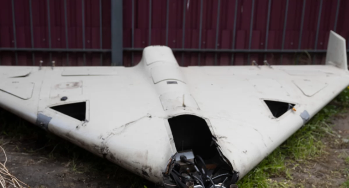 Jeden z dronów spadł w województwie łódzkim. Inny uszkodził jeden z domów w miejscowości Wyryki w województwie lubelskim
