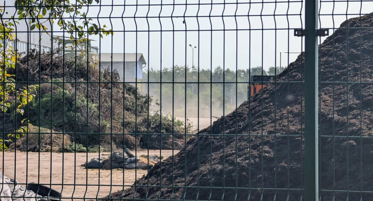  Smród nie daje im żyć: Sąsiedzi  Punktu Selektywnej Zbiórki Odpadów Komunalnych skarżą się na uciążliwości
