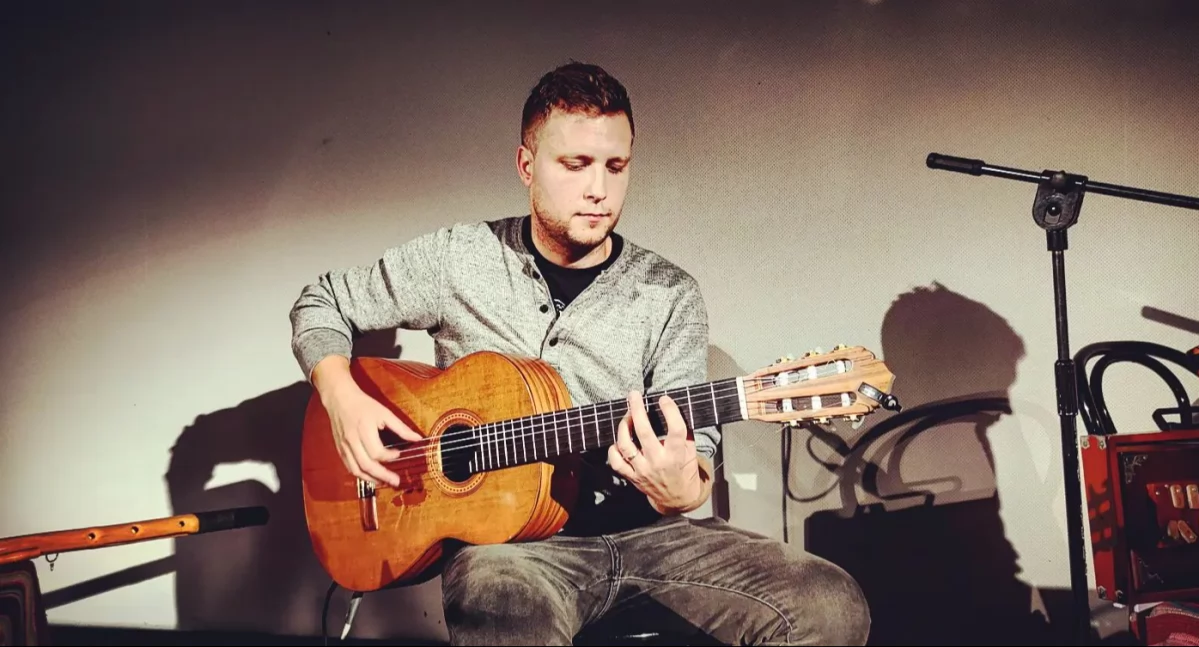 Krzysztof Stępień w The Voice of Poland. - Dzisiaj nie mogę jeszcze niczego zdradzić. Zapraszam do oglądania