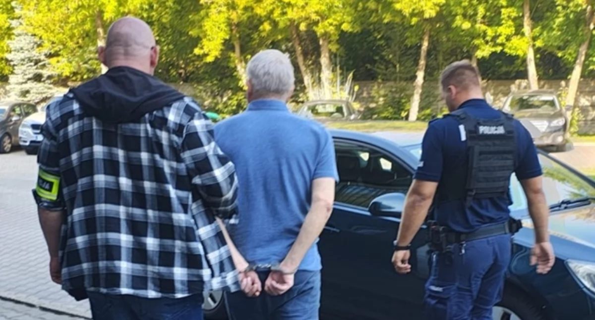 Nowa metoda oszustwa, na listonosza. Seniorzy mogli stracić 26 tys. zł. “Odbierak” został złapany na gorącym. Grozi mu do 8 lat