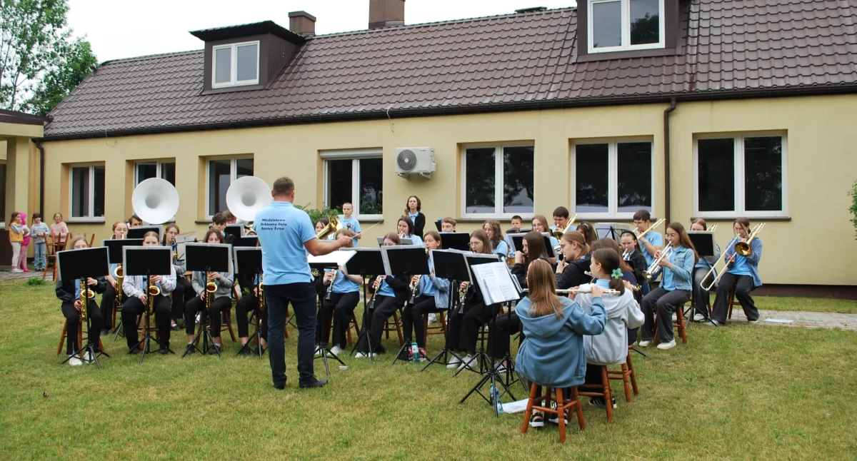 Gmina Żytno pożegna lato piknikiem przy GOK. Zaplanowano sporo: występ orkiestry, pokaz mażoretkek, festiwal kolorów i potańcówkę pod gwiazdami