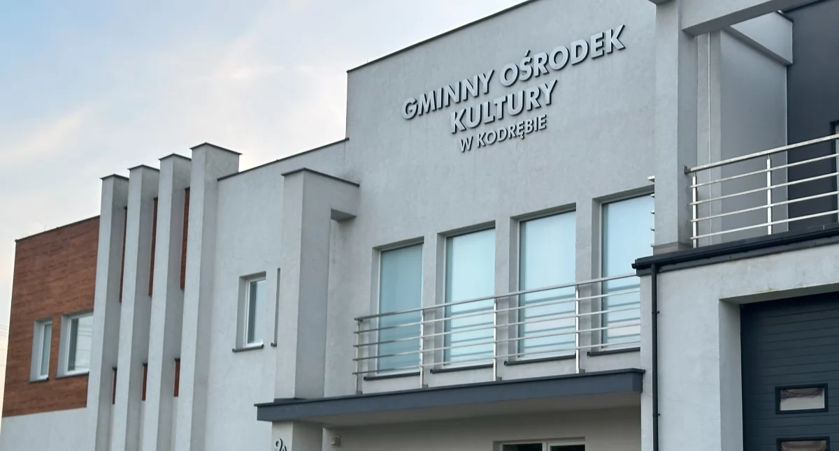 GOKiB w Kodrębie: kino na leżakach na zakończenie lata. Dwa seanse dla rodzin – animacja dla dzieci oraz komedia dla dorosłych