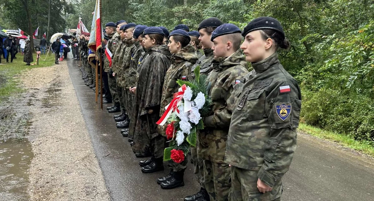 Rocznica Bitwy pod Ewiną: „To miejsce i te uroczystości miały być zapomniane. Obroniliście je”