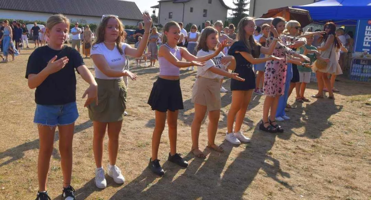 Szkoła w Górach Mokrych zaprasza na II Festyn Rodzinny pod hasłem “Razem mamy moc – wszystko dla dzieci“