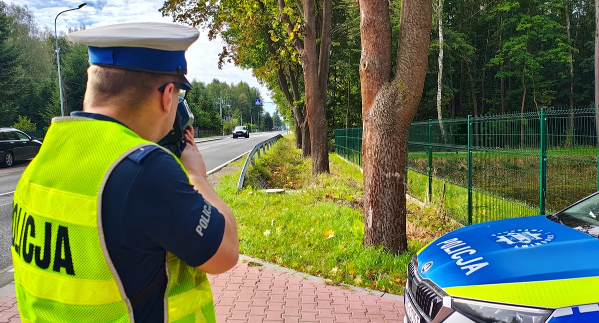 126 wykroczeń jednego dnia. Jeden kierowca jechał 107 km/h w zabudowanym. Stracił prawo jazdy na trzy miesiące