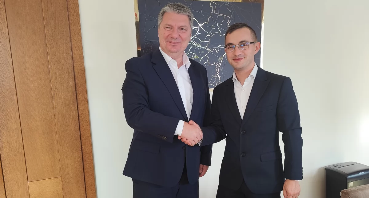 Prezes WFOŚiGW w Łodzi z wizytą w Wielgomłynach: rozmowy o wsparciu dla inwestycji proekologicznych