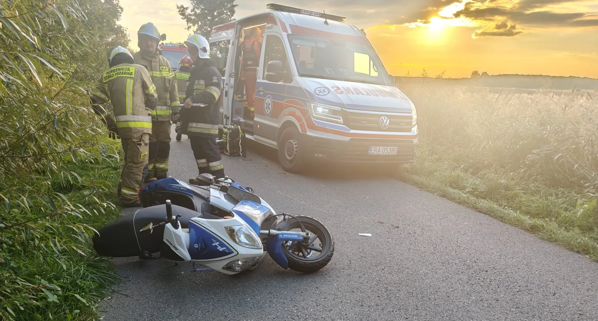 Mężczyzna jechał na skuterze, zjechał na pobocze i się przewrócił. Wezwano śmigłowiec LPR-u