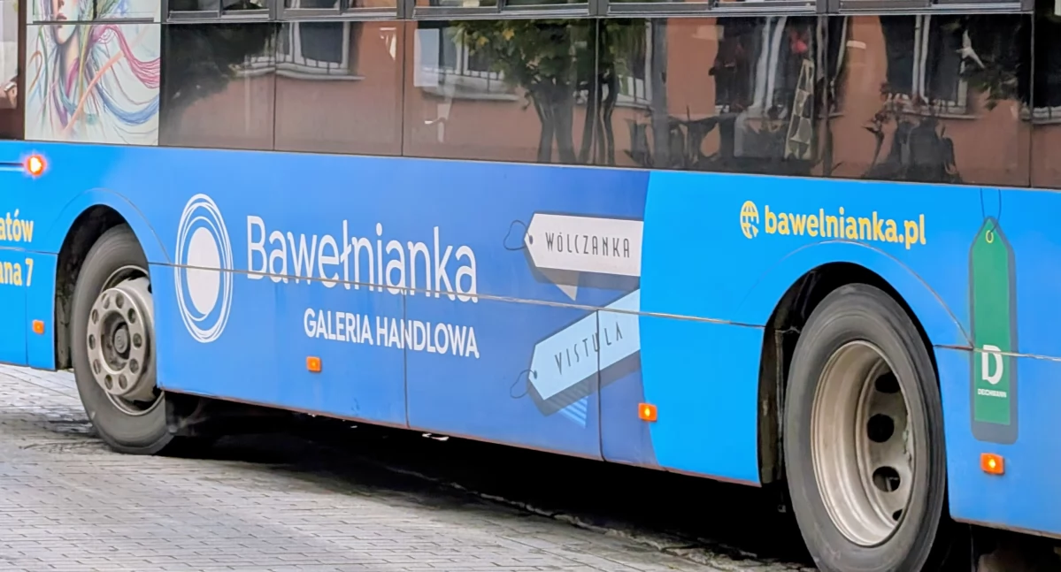 Czytelniczka: - Ta jedna kobieta terroryzuje wszystkich pasażerów w tym autobusie. Ludzie udają, że nie widzą, kierowca nie reaguje