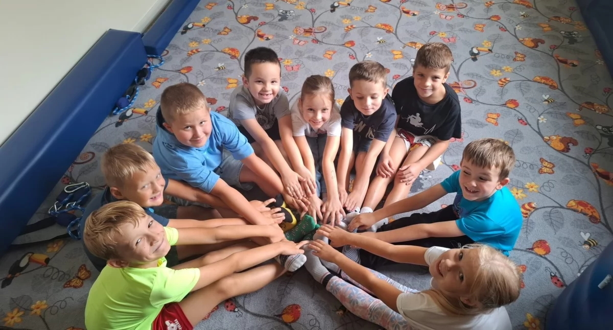 Gmina Kamieńsk: nowa sala do integracji sensorycznej w szkole w Gorzędowie wspiera rozwój uczniów poprzez zabawę i terapię