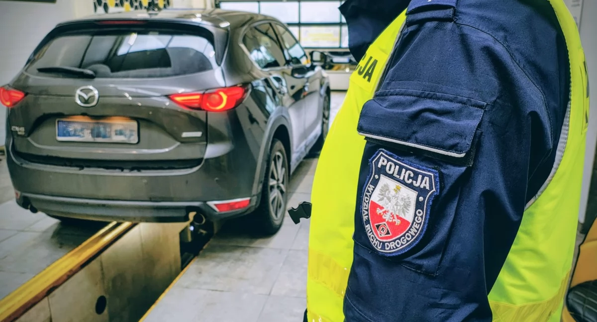 Kampania Bezpieczne Auto - Bezpieczna Droga. Na terenie jednej ze stacji diagnostycznych kierowcy mogli bezpłatnie sprawdzić stan techniczny pojazdów